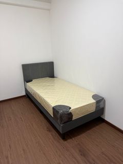 (Category: ) located in . Submitted by panda_furnitur3 (Listing ID 1420413214, Image 1). Description: .