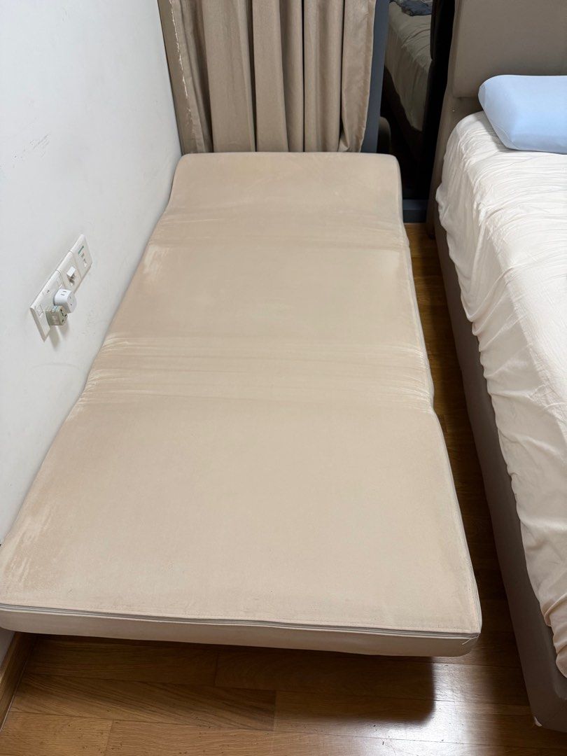 Sofa bed (Category: Sofas) located in Singapore. Submitted by davidxx22 (Listing ID 1420523652, Image 3). Description: Foldable sofa bed. Great condition. 90cm wide. 191cm long when it is converted to bed. .