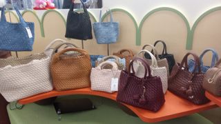 （分類：）位於 。 由 lokchui 提交（商品編號 1420500831，圖片 1）。簡介： 。