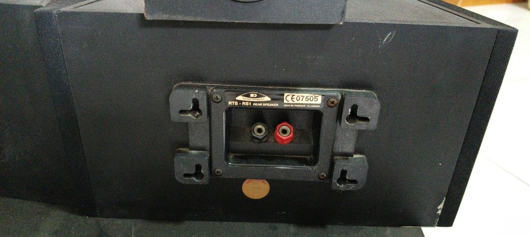 Surround Sound System65671936065794111