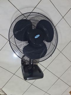 (Category: ) located in . Submitted by Yann33 (Listing ID 1420511430, Image 1). Description: .