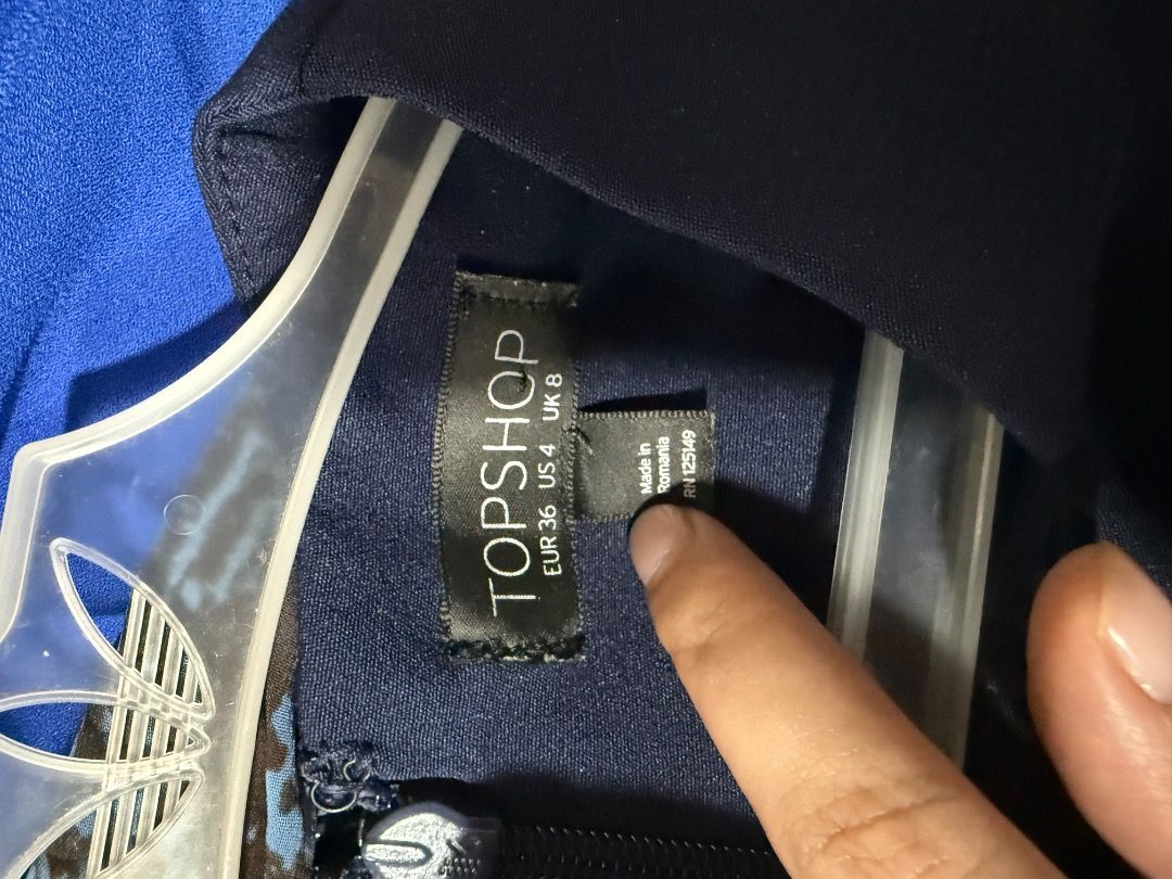 Topshop navy blue dress (Category: Dresses) located in Paranaque City. Submitted by 10001thingstodeclutter (Listing ID 1420482513, Image 3). Description: Navy blue dress with sleeves Used but in good condition.
