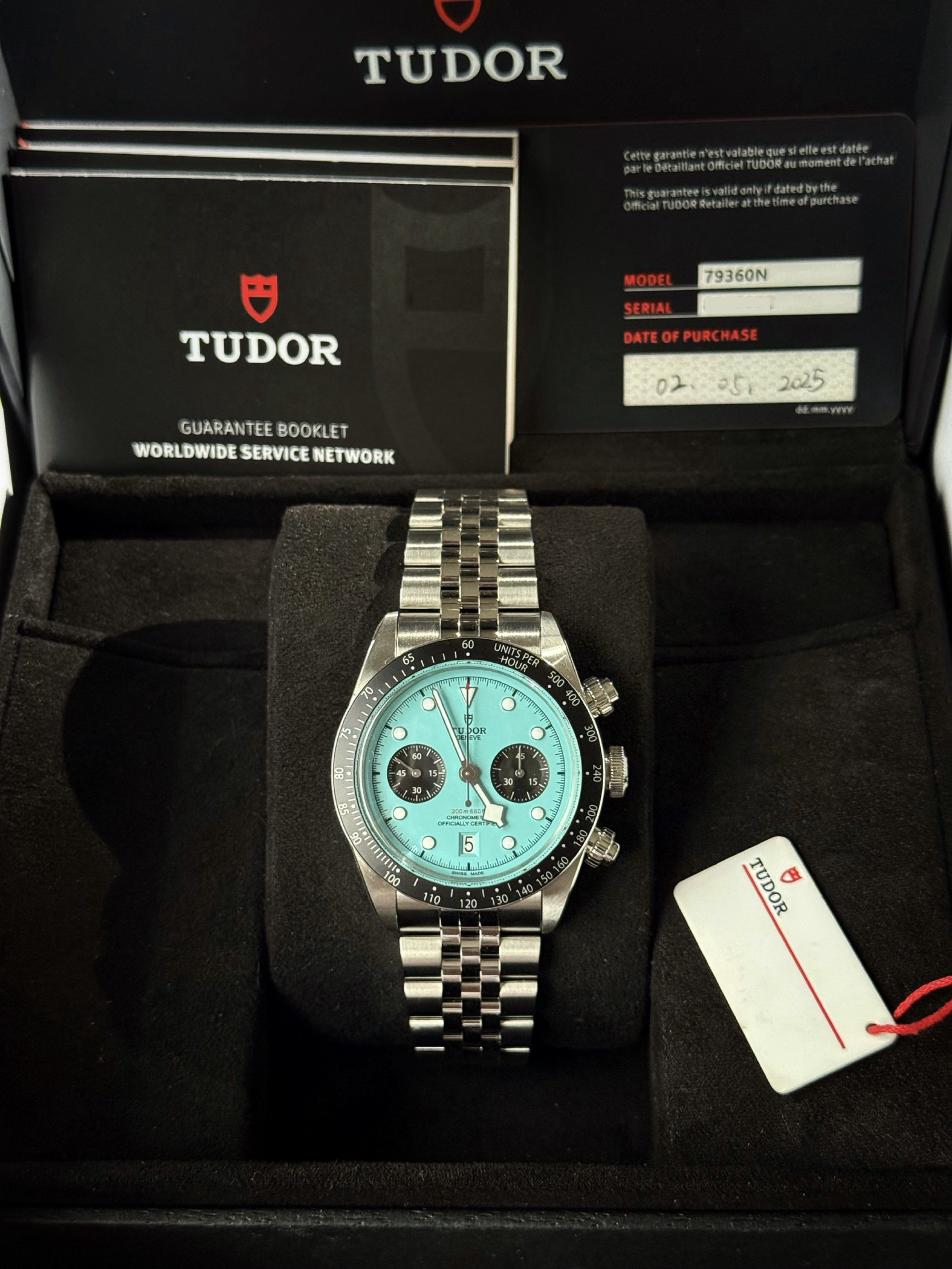 Tudor Black Bay Chrono (Category: Luxury Watches) located in Bacoor. Submitted by baledes (Listing ID 1420464163, Image 1). Description: Tudor Black Bay Chrono Flamingo Blue Turquoise 2025 79360N-0024 Brand New Complete.