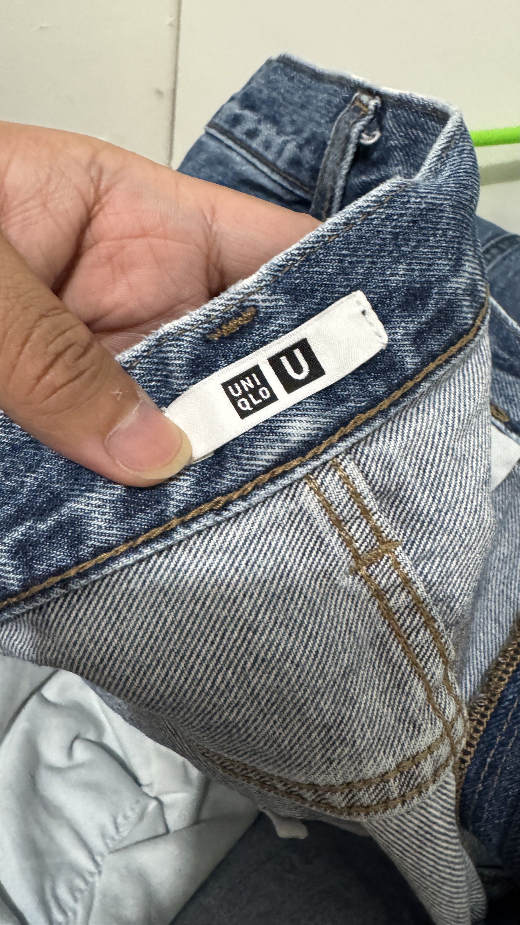 Uniqlo U Jeans Size 36 (Category: Jeans) located in Manila. Submitted by offthehype (Listing ID 1420430395, Image 3). Description: - Uniqlo jeans - Classic blue wash - Straight leg fit - Size: 36 (91cm) - Material: 100% cotton - Versatile for everyday wear.