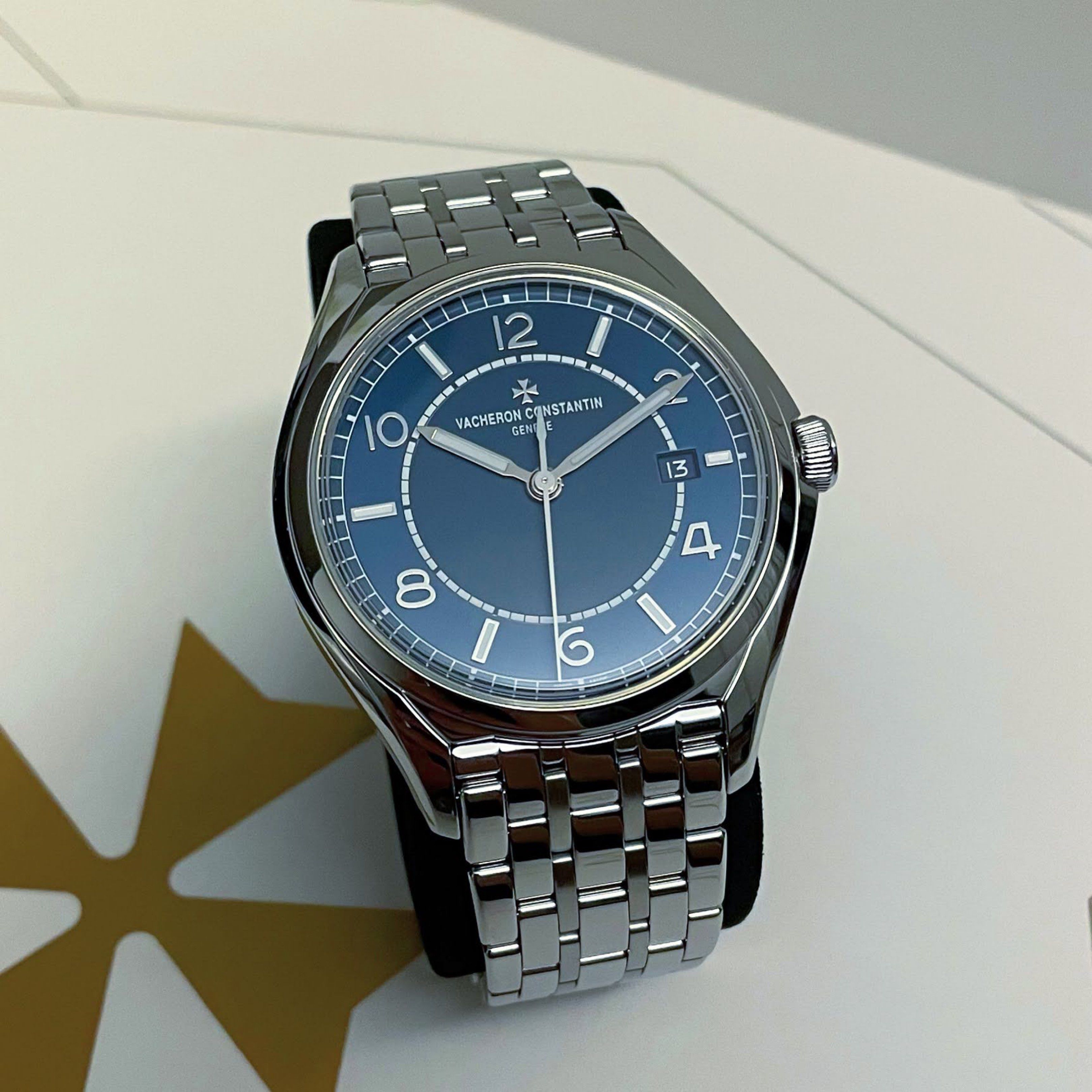 Vacheron Constantin Fifty Six Bracelet Blue Dial (Category: Watches) located in Singapore. Submitted by magnifixen (Listing ID 1420558587, Image 2). Description: Still under warranty. Selling as rarely worn. Vacheron Constantin Product Name: FiftySix Automatic Model Number: 4600E/110A-B487 Year: Sep 2021 Material: Stainless Steel/SS Dial: Blue Movement: Self-Winding Case: Diameter 40mm (excluding crown) Wrist Circumference: 19.5cm Total Weight: 1
