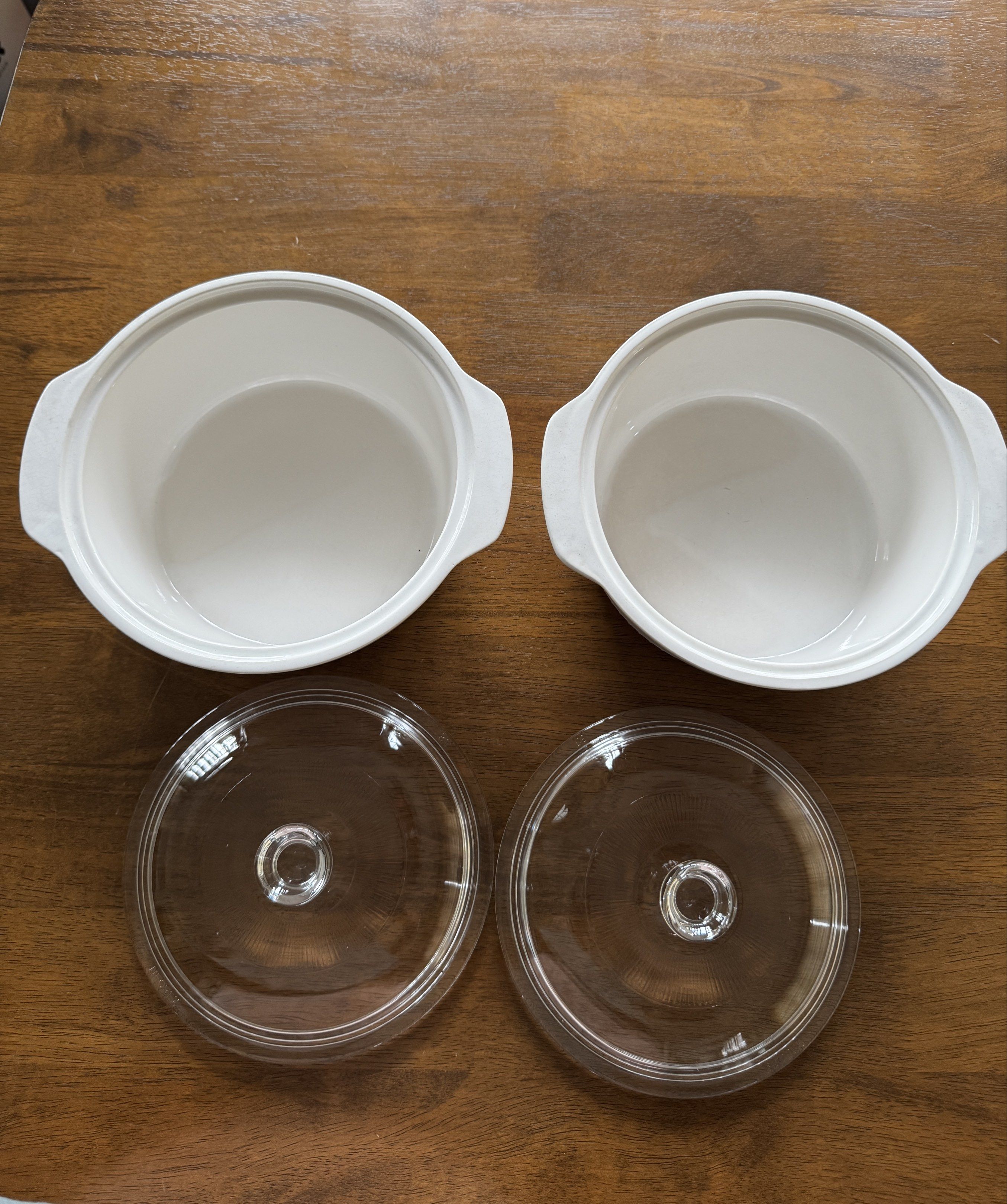 Vintage Baking and Serving Dishes with Lids (Category: Bakeware) located in Quezon City. Submitted by tulip03 (Listing ID 1420439014, Image 2). Description: .