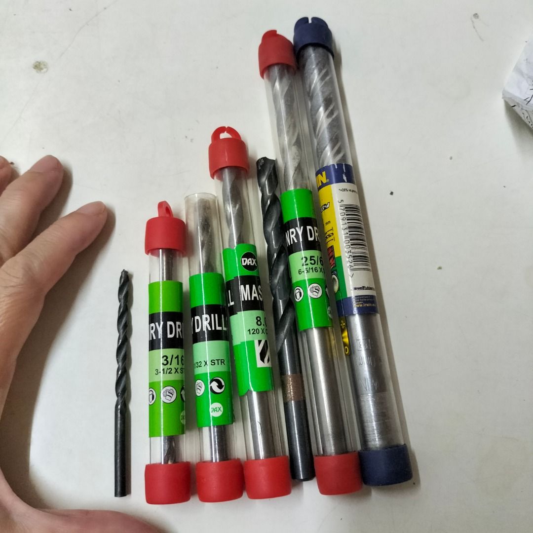 Assorted Drill Bit / Drill bits (Category: Construction Tools & Equipment) located in Paranaque City. Submitted by decluttering-all (Listing ID 1420573296, Image 1). Description: Assorted Drill Bits for concrete Perfect for various drilling tasks. used 1s expect signs of use 13 - 250 6-5/16 - 250 5/16 - 250 4-1/32 - 200 4-3/4 - 200 3-1/2 - 100 1/8 - 90 P900 only take all decluttering pick-up beside Toyota Bicutan Paranaque payment through BPI or 