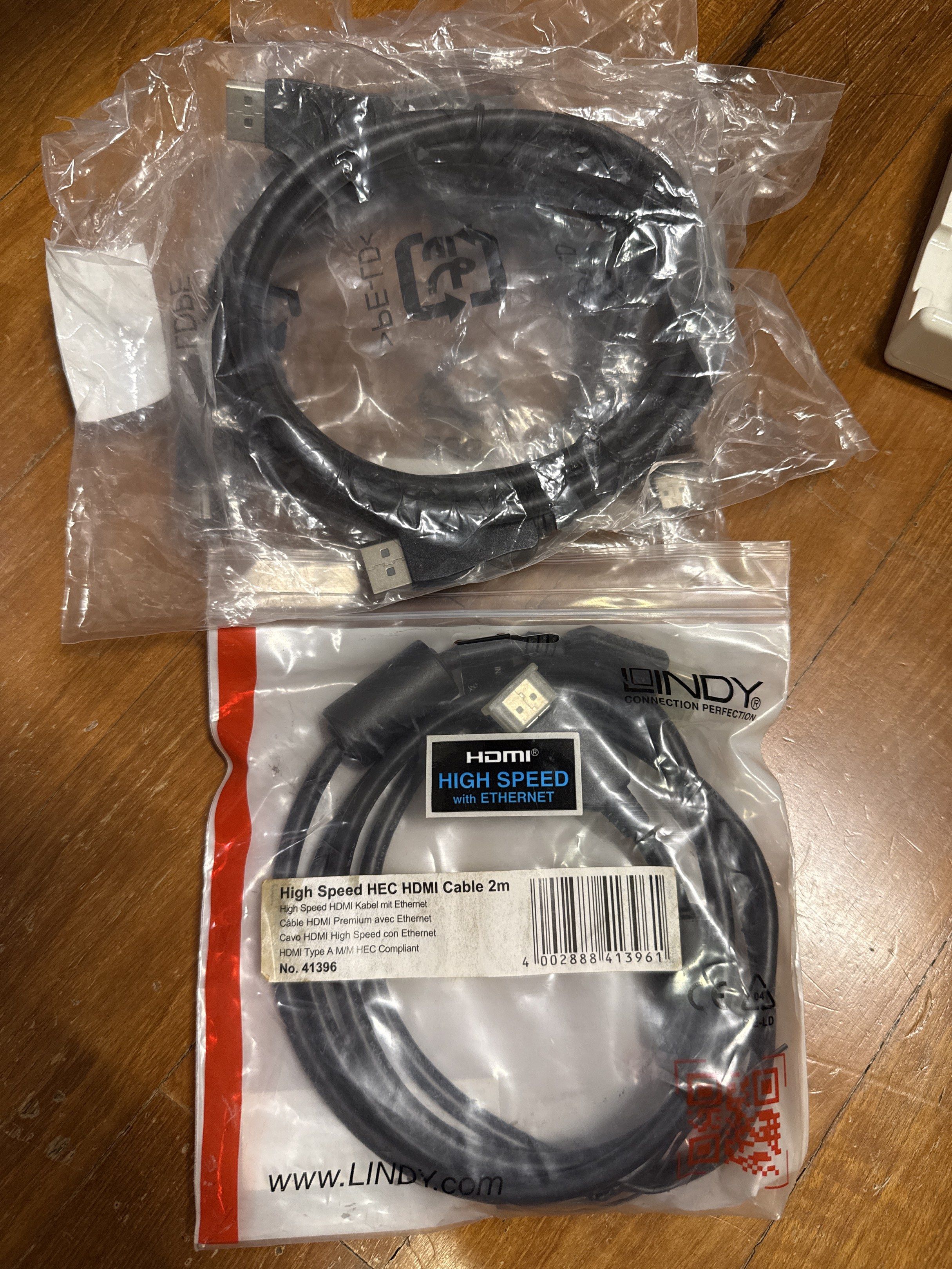 Assorted HDMI DP Cables451055696594216960