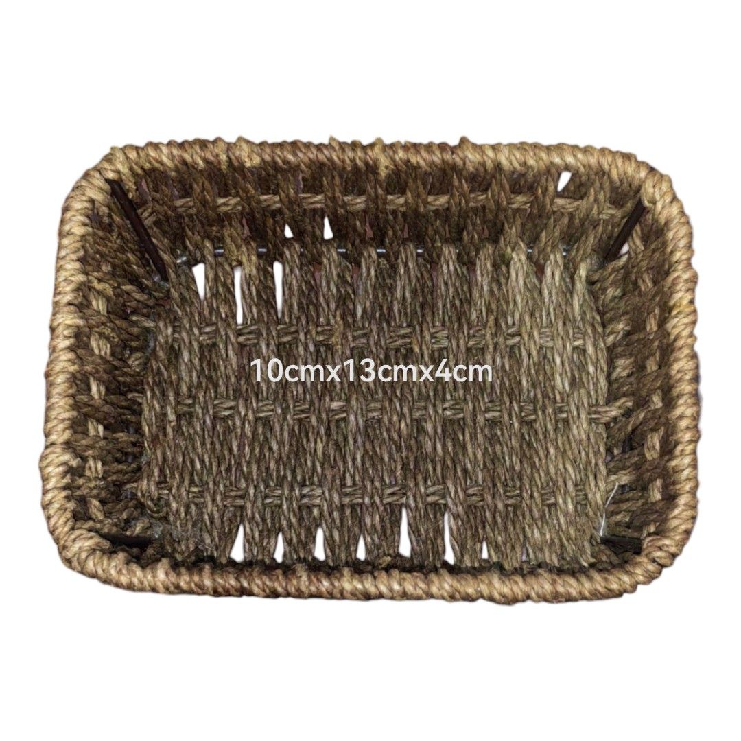 Bamboo Basket or tray (Category: Other Kitchenware & Tableware) located in Paranaque City. Submitted by furugiyafinds (Listing ID 1420659712, Image 3). Description: - Assortment of bamboo baskets and trays. - Available in various shapes and sizes. - Crafted from natural bamboo material. - Features unique woven and textured designs. - Suitable for home decor and serving purposes..