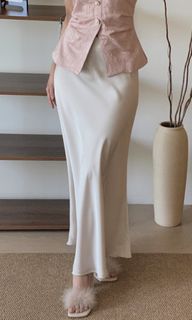(Category: ) located in . Submitted by cloudwardrobe (Listing ID 1420069659, Image 1). Description: .