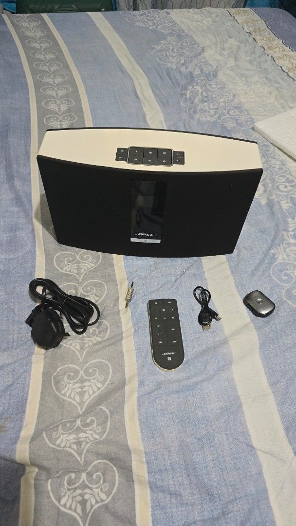 Bose SoundTouch 20 Wi-Fi Music System (Category: Soundbars, Speakers & Amplifiers) located in San Miguel. Submitted by rrshopstore (Listing ID 1420663897, Image 1). Description: No issue. i used bluetooth adapter..