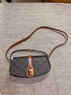 （分類：）位於 。 由 preowned0618 提交（商品編號 1420590887，圖片 1）。簡介： 。