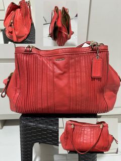 (Kategori: ) berada di . Dikirim oleh enchantedrobe (ID iklan 1420646440, Gambar 1). Deskripsi: .