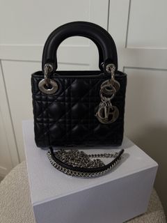 (Category: ) located in . Submitted by shopblingz01 (Listing ID 1420648080, Image 1). Description: .