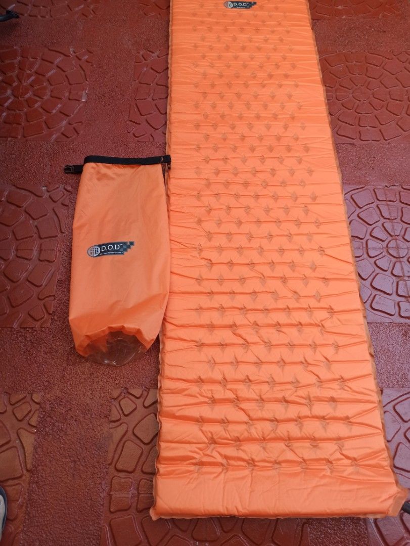 Doppelganger self Inflatable Sleeping Pad (Category: Hiking & Camping) located in Caloocan City. Submitted by rtarellano (Listing ID 1420657204, Image 1). Description: - Self inflatable camping mat.