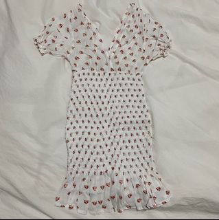 (Category: ) located in . Submitted by cloudwardrobe (Listing ID 1420710103, Image 1). Description: .