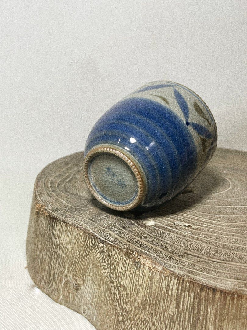 Hand-painted Ceramic Teacup (Category: Coffee & Tea Tableware) located in Antipolo. Submitted by ceramiqueph (Listing ID 1420710452, Image 2). Description: D:7cm H:6.5cm.