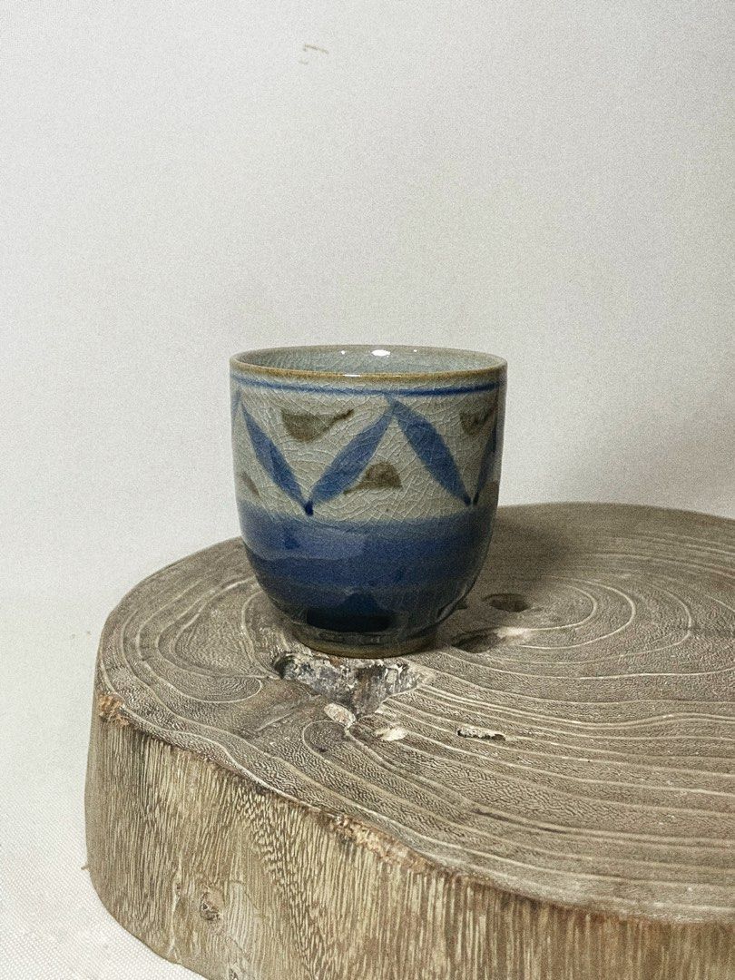 Hand-painted Ceramic Teacup (Category: Coffee & Tea Tableware) located in Antipolo. Submitted by ceramiqueph (Listing ID 1420710452, Image 1). Description: D:7cm H:6.5cm.