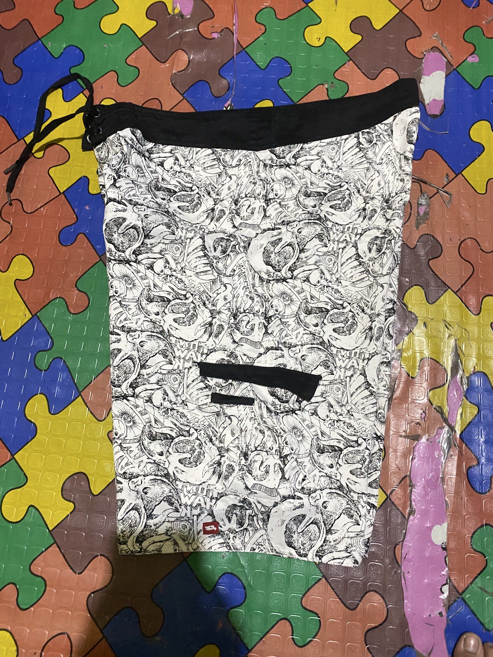 Hawk (Category: Shorts) located in Bacolor. Submitted by paw_thrift (Listing ID 1420704667, Image 3). Description: .
