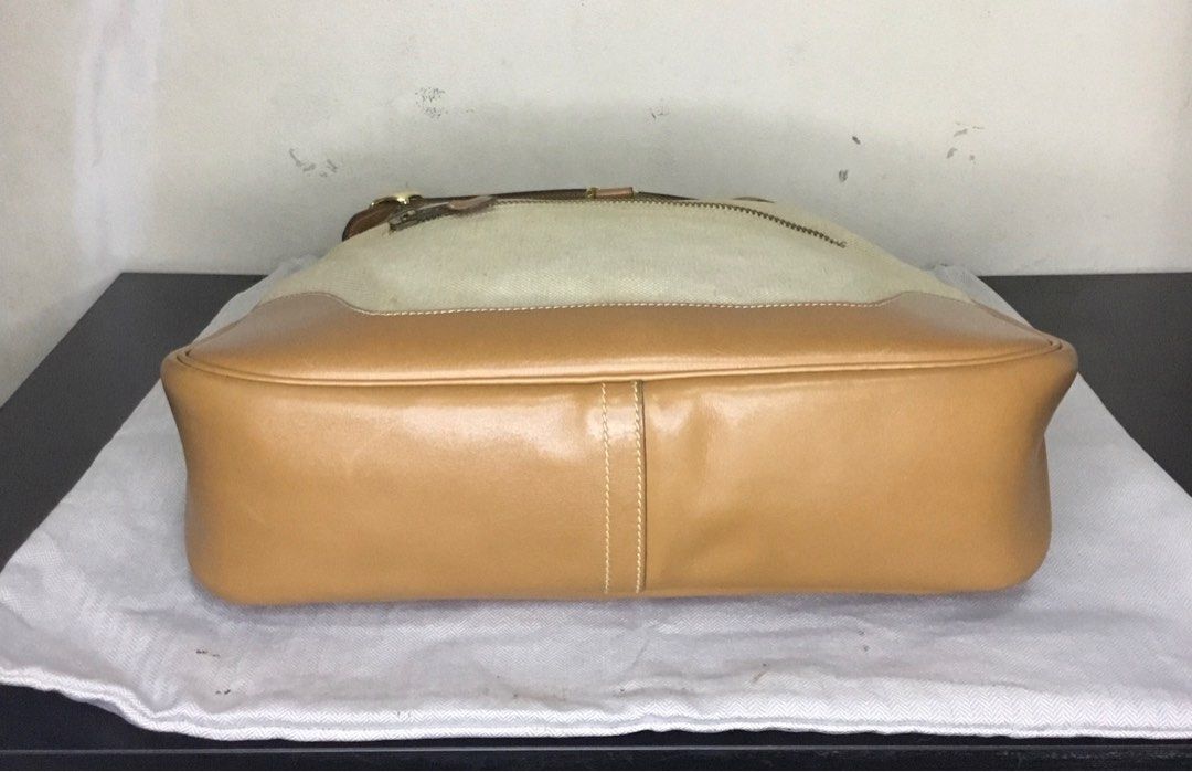 Hermes Trim handbag (Category: Luxury Bags & Wallets) located in Davao. Submitted by bagguysph (Listing ID 1420682285, Image 3). Description: Authentic Hermes Trim handbag in beige canvas and Chamonix gold leather Vintage With Entrupy certificate. To God be the glory The “Trim” bag is also nicknamed “the Jackie” in reference to the First Lady of the United States, Jackie Kennedy, who often carried it on vacation, particularly in Newport. It is a 