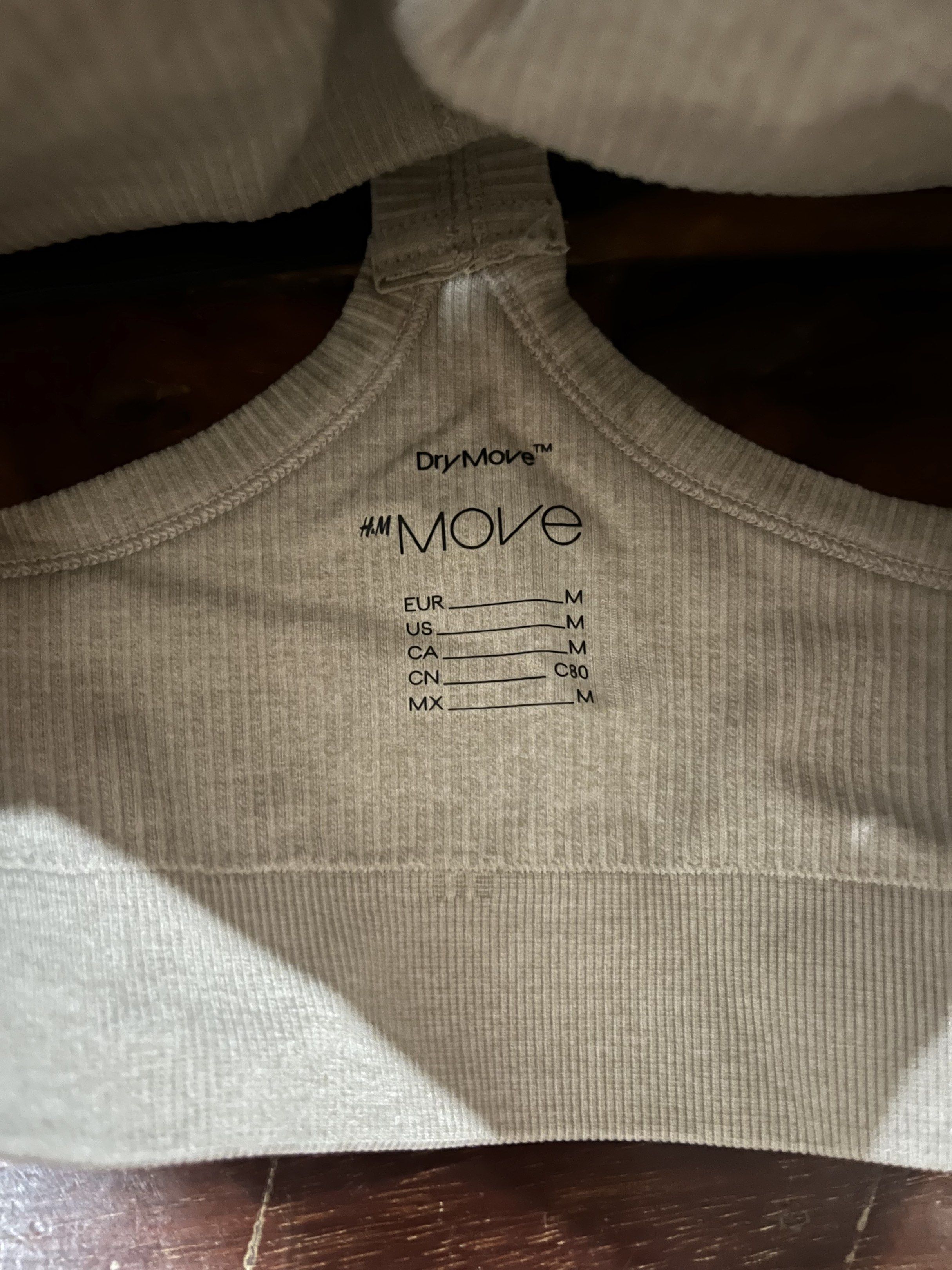 H&M Sports Bra (Category: Activewear) located in Paranaque City. Submitted by nikkis100 (Listing ID 1420696123, Image 2). Description: Take both! Quality is so good but barely used it cause the style doesn’t suit me. .