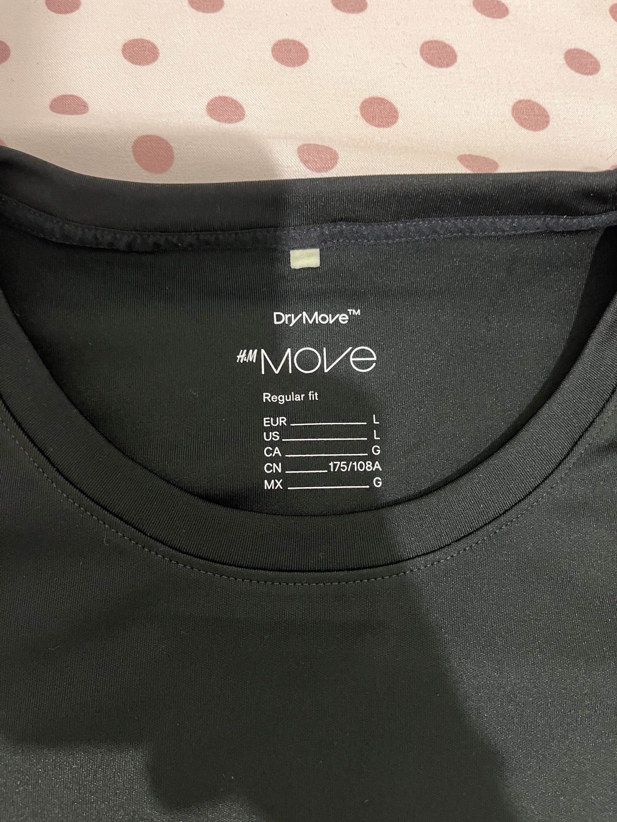 h&m sports shirt (Category: Activewear) located in Manila. Submitted by lanss009 (Listing ID 1420735508, Image 2). Description: brand new too big for me.