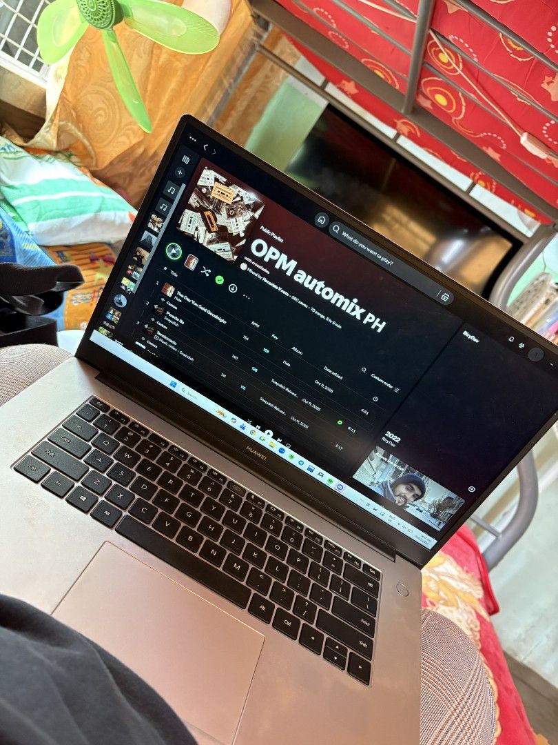 Huawei Matebook D15 Laptop (Category: Laptops & Notebooks) located in Bay. Submitted by peterrss (Listing ID 1420597795, Image 2). Description: - Huawei Matebook D15 Laptop - Intel Core i5-10210U CPU - 8GB RAM - 512GB Storage Nvme - Silver/Gray Finish - 64-bit Operating System - Screen displays OPM automix playlist May kasamang bag PUMA worth 3k php.