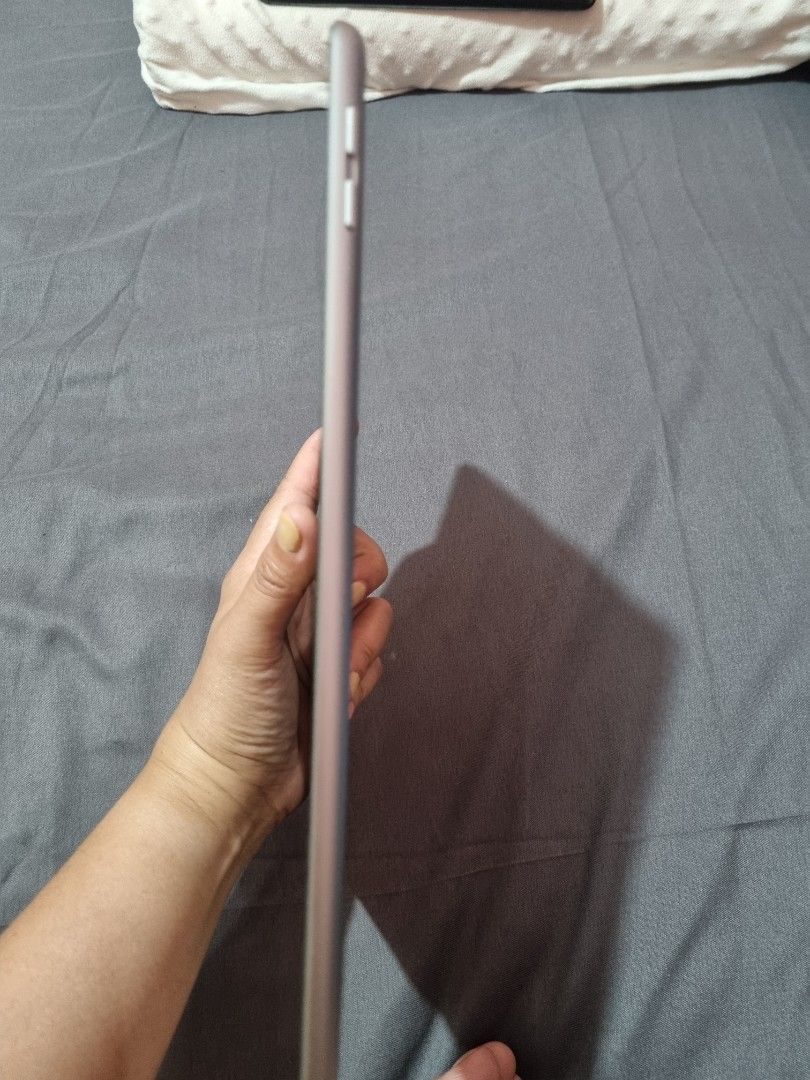 Ipad 6th gen (32gb) (Category: iPad) located in Manila. Submitted by fiercehorse-241a (Listing ID 1420708787, Image 3). Description: iPad 6th Gen Selling my iPad 6th Gen in smooth to almost new condition. Lady-owned and well taken care of. Fully functional with no issues. All buttons are working properly. No history of repairs. Inclusions: cable and adapter only. No other accessories included as the unit was seldom used and mostly kept in storage