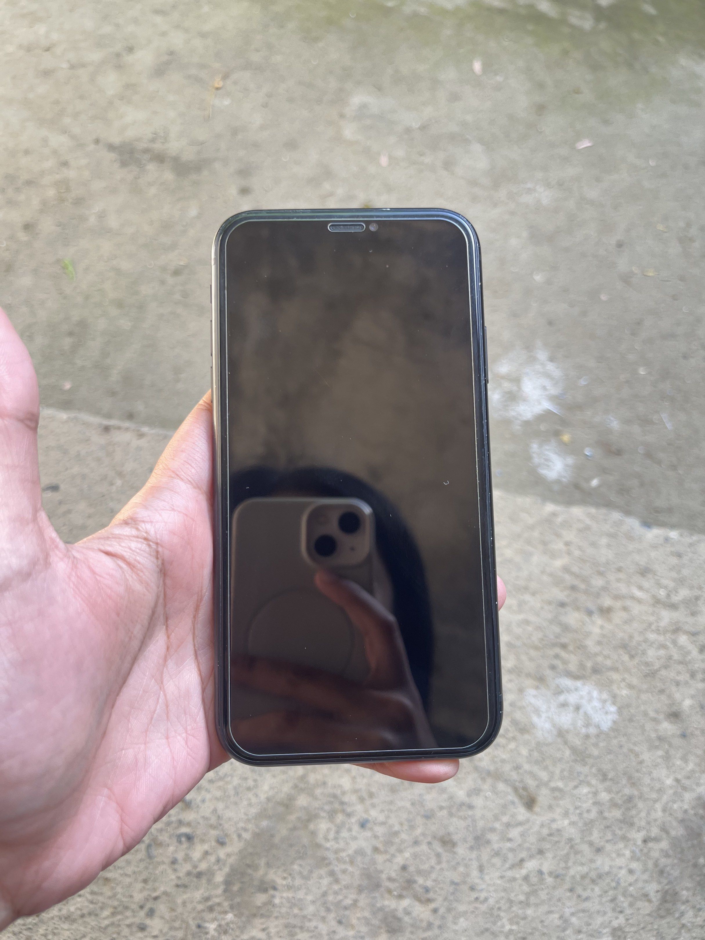 iPhone Xr (Category: iPhone X Series) located in Tuguegarao City. Submitted by _halamarn (Listing ID 1420610462, Image 3). Description: RUSH‼️ RUSH‼️ ‼️6,000‼️6,000‼️ ✅iphone Xr (128gb)💋 ✅FACTORY UNLOCK means any sim can do ✅128gb ✅all buttons are working ✅78 Batt health (original, makunat pa) ✅ NTC APPROVED ✅MALINAW BOTH CAM ✅WITH FREE CASE ✅ALL SPEAKERS WORKING ❌shaky back cam (pero all goods sa front) kayo nalang bahala paayos ❌true tone ✅Pri