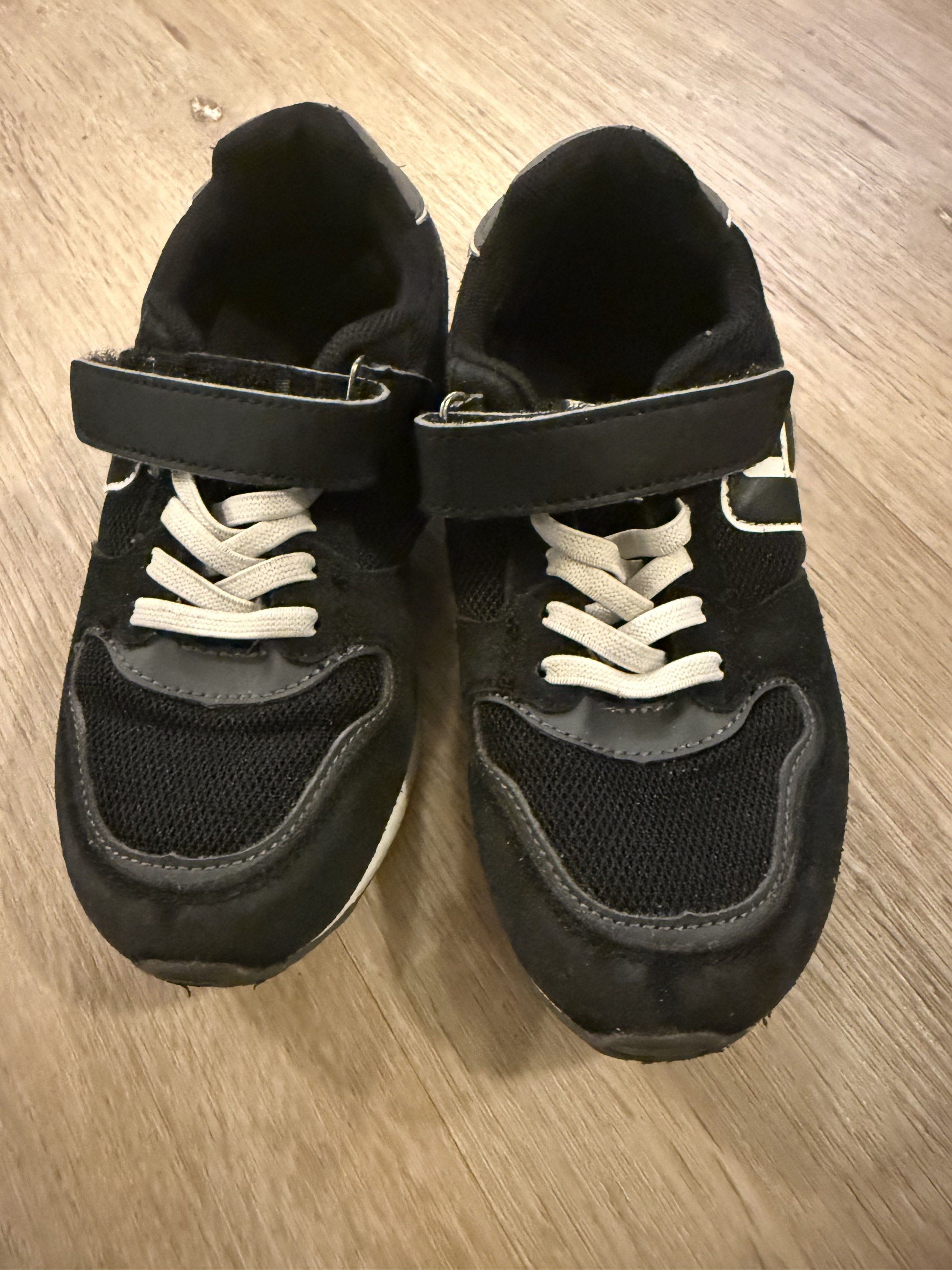 Jordan 11 & Chicco Shoes (Category: Babies & Kids Fashion) located in Manila. Submitted by ellematubis (Listing ID 1420607580, Image 2). Description: Jordan 11 low cut size 11c Chicco Black Velcrow strap size 31 / 13c free for 1.5k & up purchase Take both.