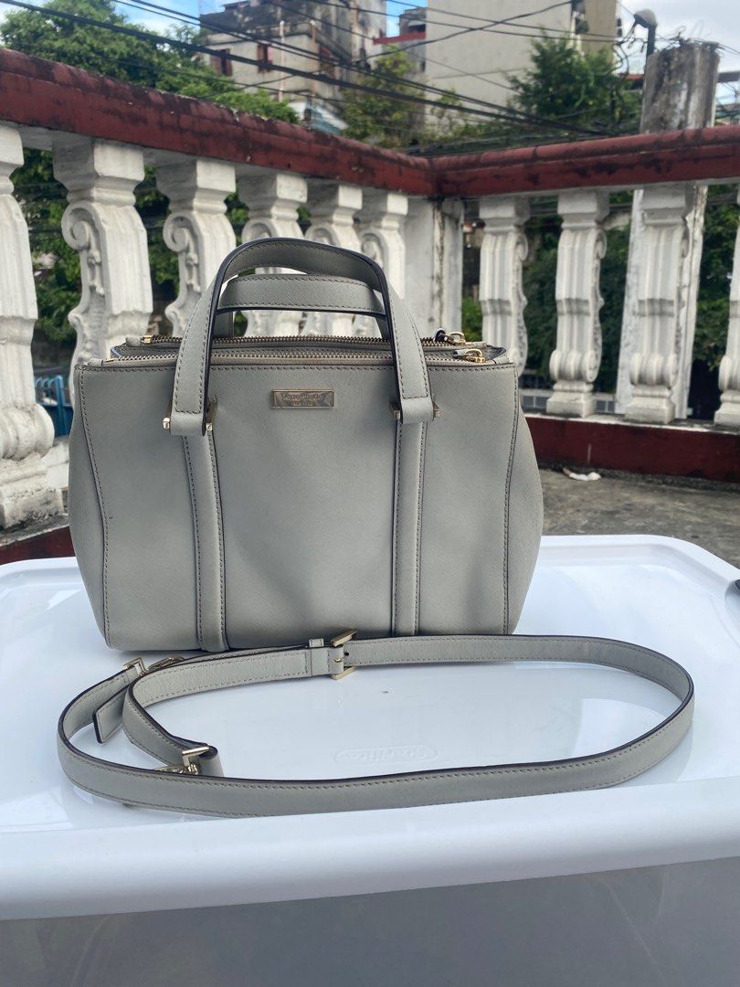 Kate Spade Saffiano Two Way Bag (Category: Purses & Pouches) located in San Juan City. Submitted by aiecapix (Listing ID 1420568818, Image 1). Description: .