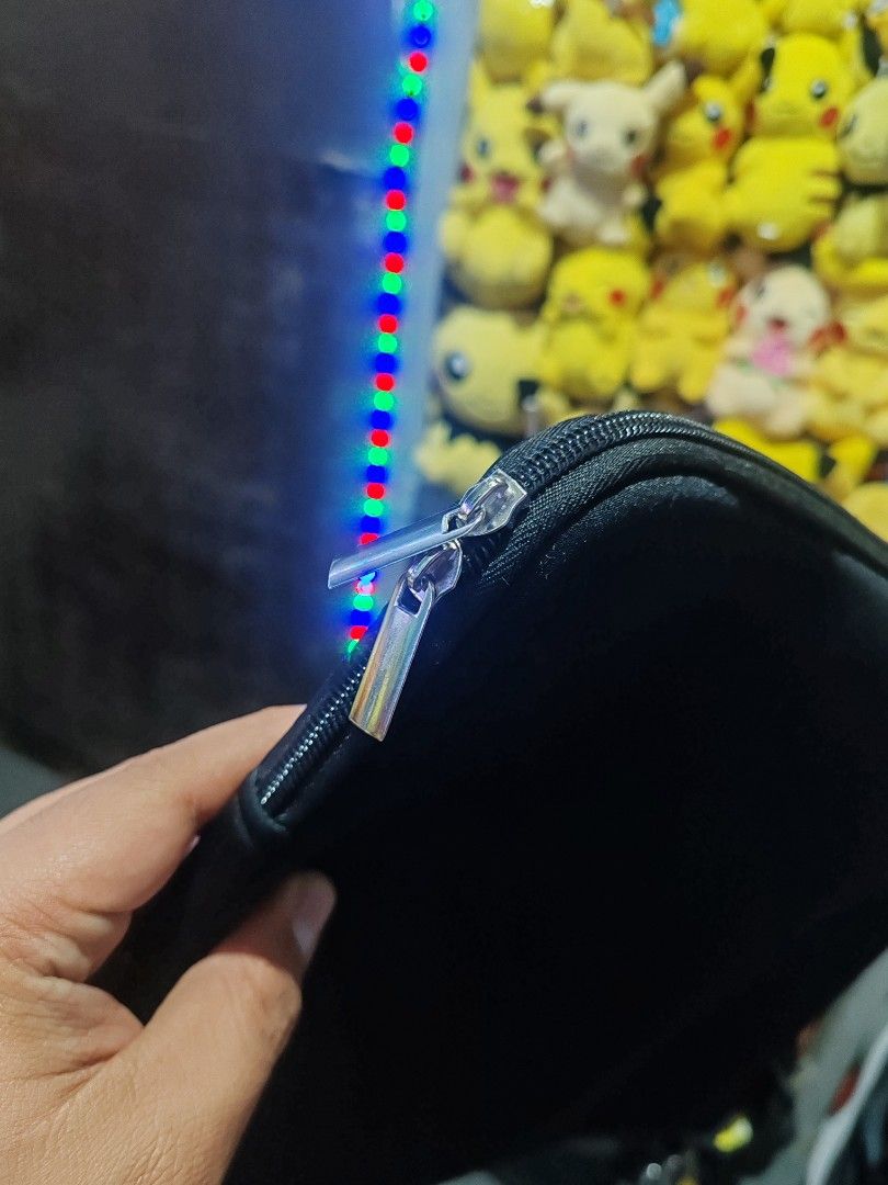Laptop Sleeve (Black) (Category: Laptop Bags & Sleeves) located in Quezon City. Submitted by blackstar08 (Listing ID 1420684817, Image 3). Description: Laptop Sleeve For Sale For 15-16 inches Laptop Brand New Pa RFS: Malaki for my laptop.