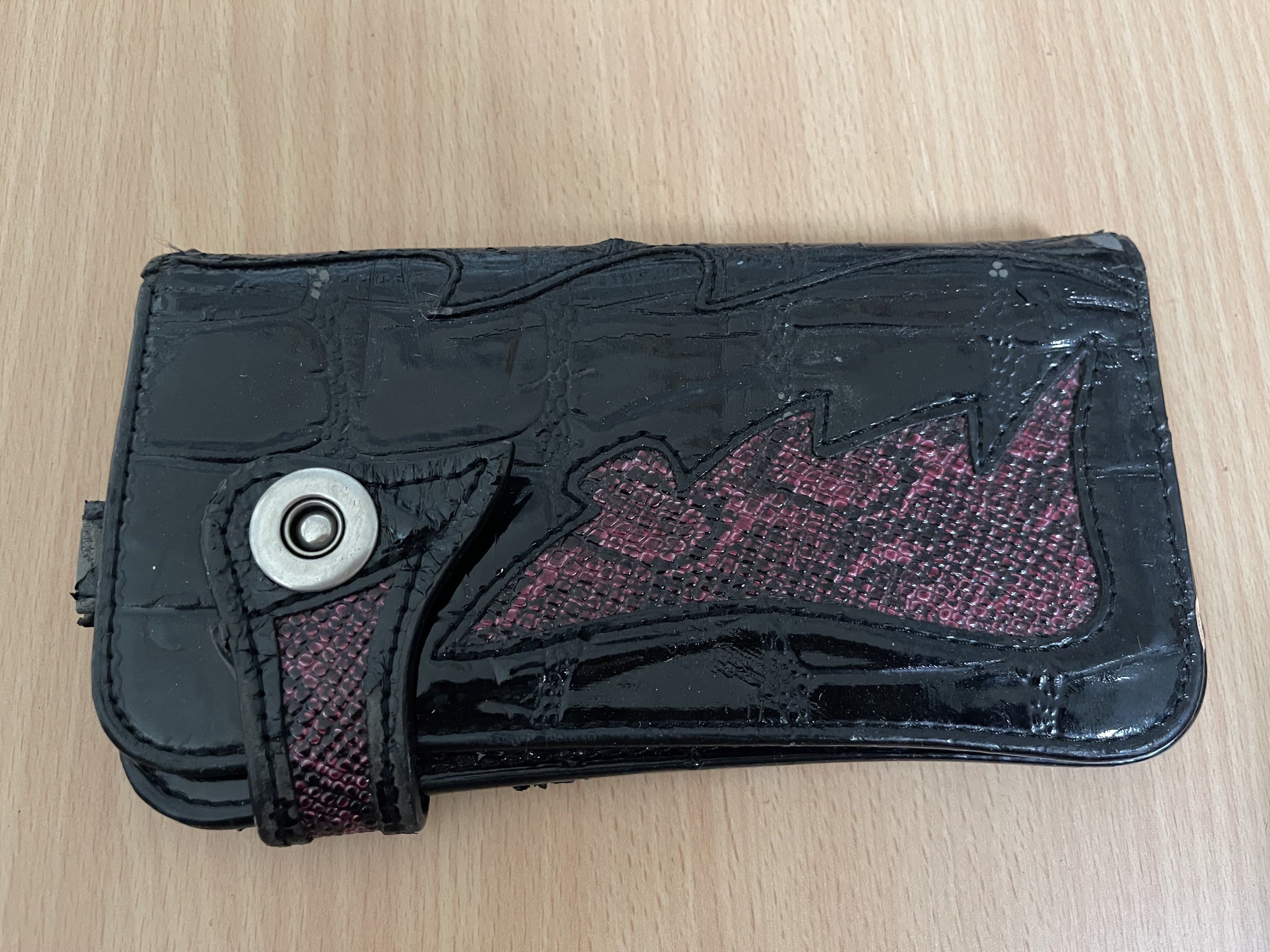 Long wallet (Category: Wallets & Card holders) located in San Fernando. Submitted by japansurpluselyu (Listing ID 1420741030, Image 1). Description: .