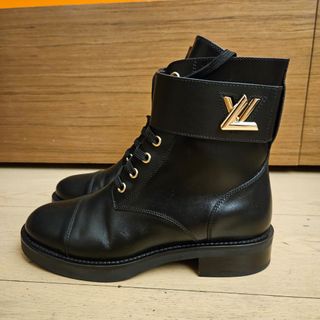 （分類：）位於 。 由 preloved_armoires 提交（商品編號 1420708052，圖片 1）。簡介： 。