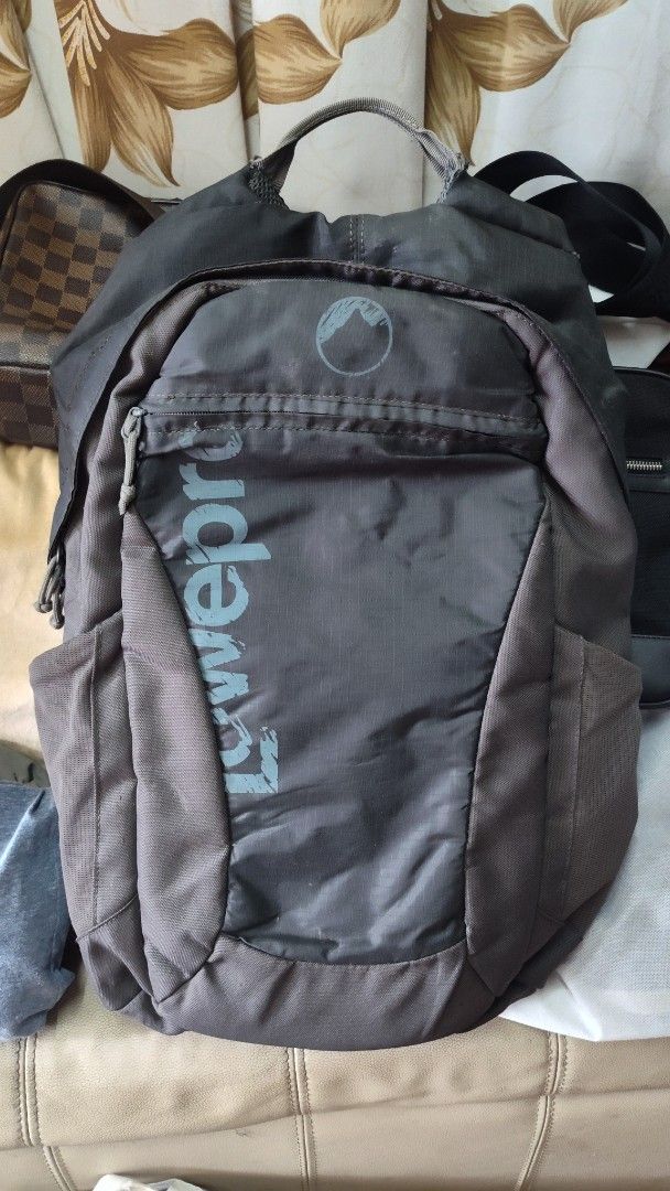 Lowepro Backpack (Category: Backpacks) located in Quezon City. Submitted by edwinvuru (Listing ID 1420581961, Image 1). Description: - Spacious main compartment - Padded shoulder straps for comfort - Front pocket with Lowepro logo - Breathable mesh back design - Interior mesh pocket for organization - Suitable for everyday use.