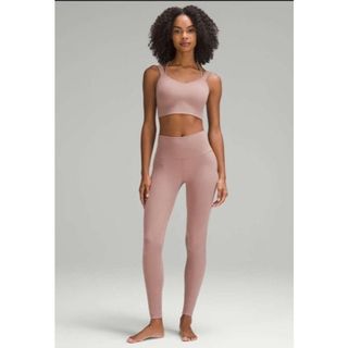 （分類：）位於 。 由 clothess.a 提交（商品編號 1420655840，圖片 1）。簡介： 。