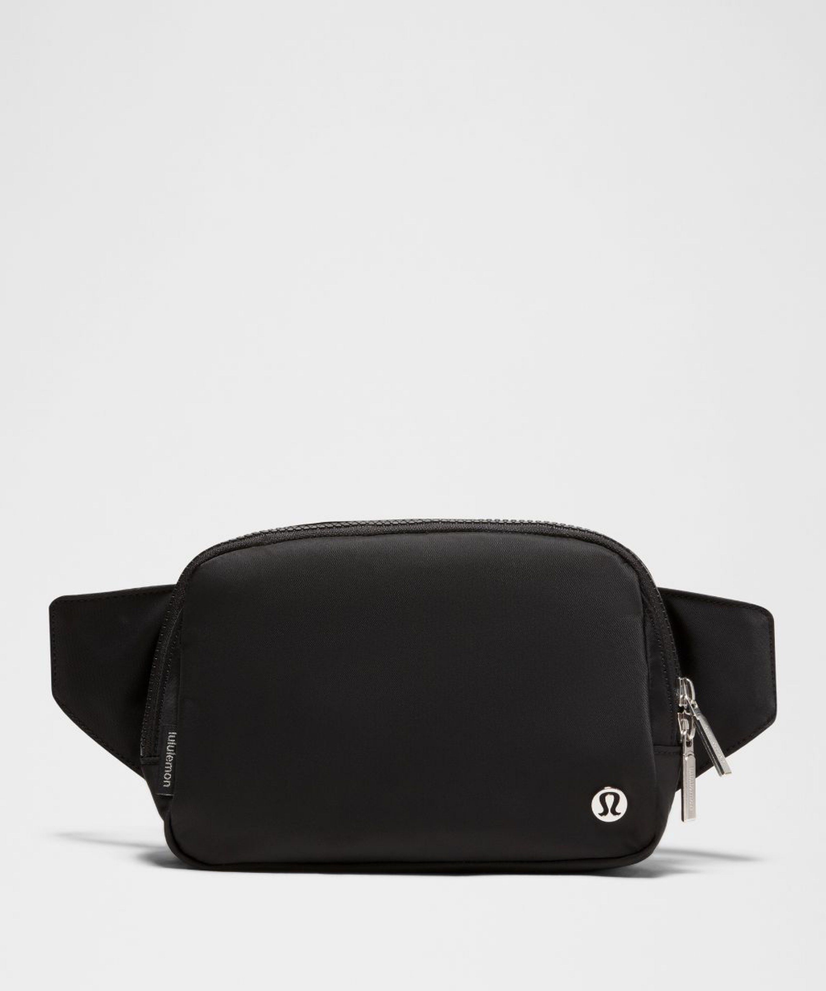 Lululemon Everywhere Belt Bag 2L in Black (Category: Cross-body Bags) located in Orani. Submitted by fromlove.withluxe (Listing ID 1420622717, Image 1). Description: .