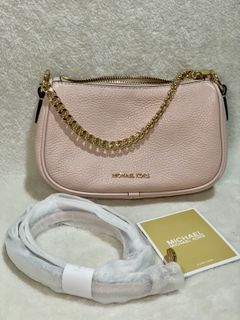 (Category: ) located in . Submitted by wysluxe (Listing ID 1420585541, Image 1). Description: .
