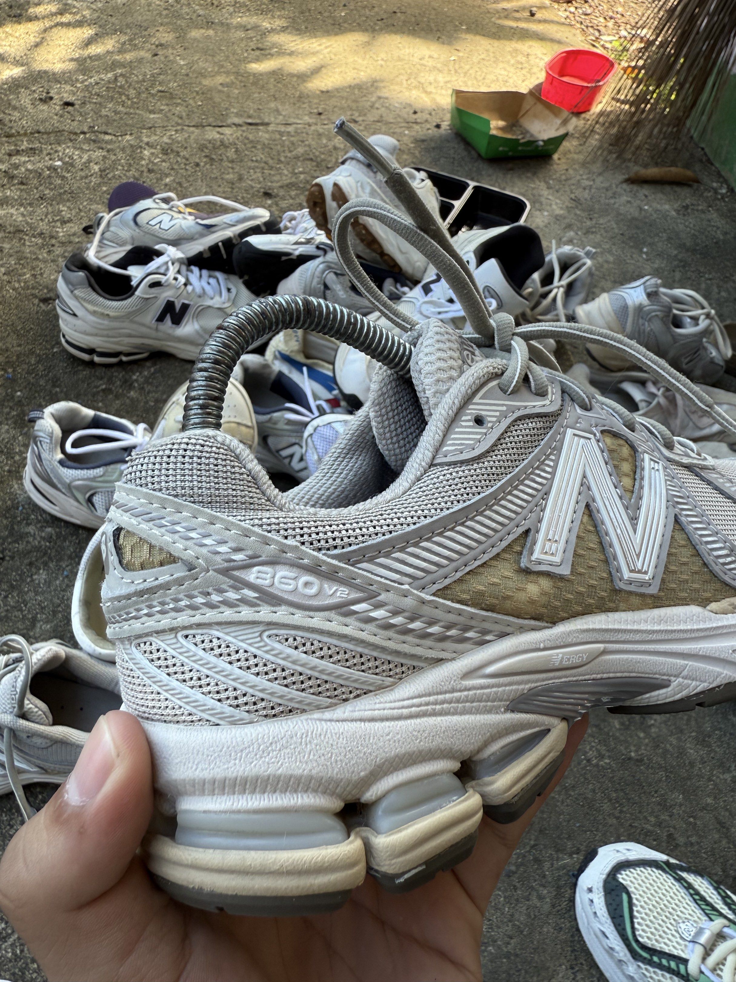New balance 860 v2 (Category: Sneakers) located in Bayog. Submitted by hared_dos (Listing ID 1420669367, Image 3). Description: As new!.