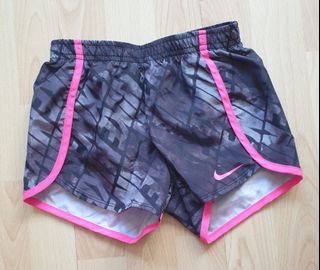 (Category: ) located in . Submitted by ang3lwing (Listing ID 1420564834, Image 1). Description: .