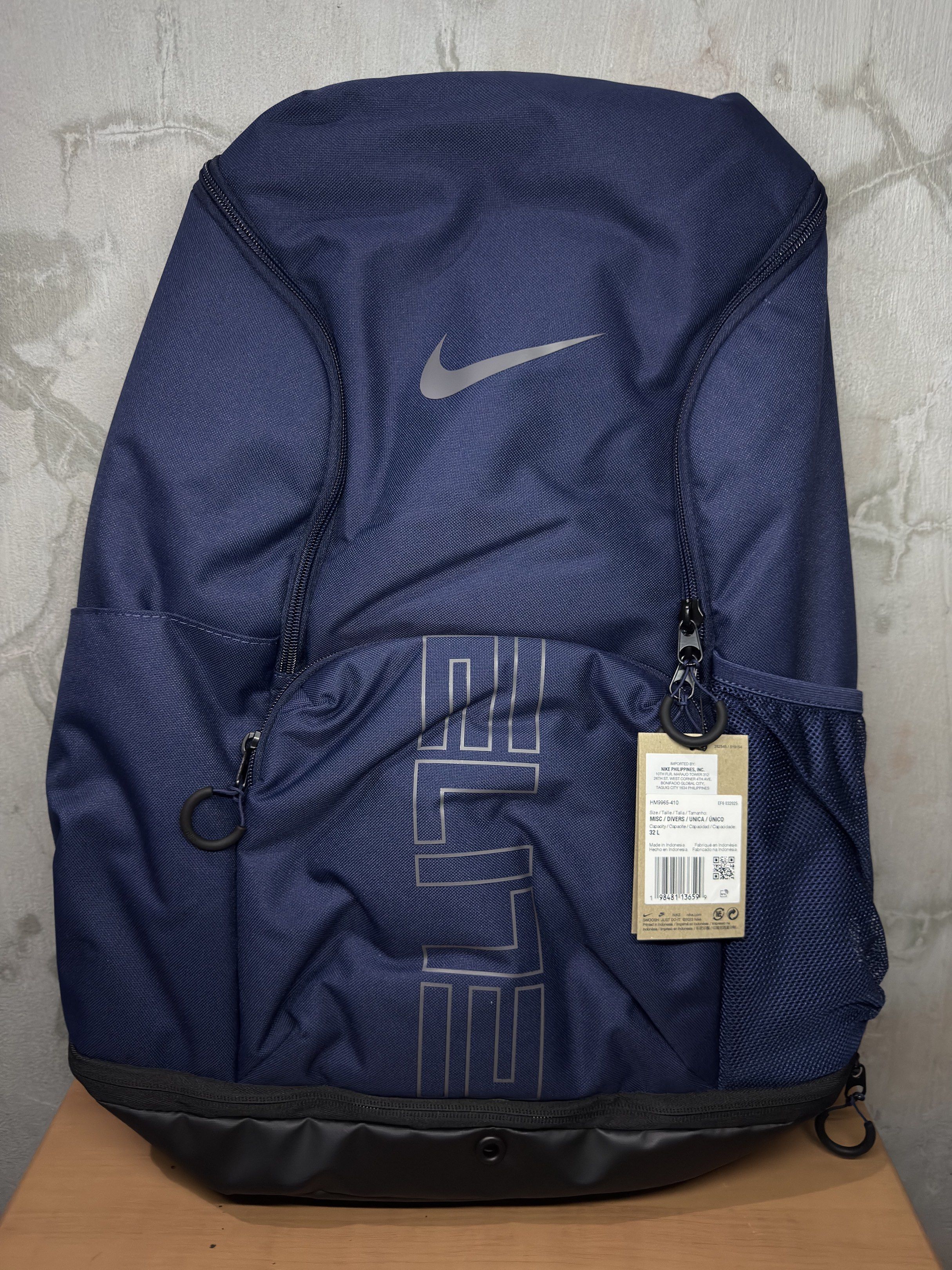 Nike Elite Backpack v3 (Category: Backpacks) located in Manila. Submitted by aikhmnl_ (Listing ID 1420599282, Image 1). Description: Nike Varsity Elite Backpack v3 (32L) Below SRP‼️ ₱3,498 only! (SRP 4,295 ❌) Brand New and Authentic/Original 💯 Complete with: - Nike Paper Bag - Hang Tag - Bag Plastic 📍 Manila Location (Open for Meetups) 📦 Ship Nationwide via Lalamove/LBC.