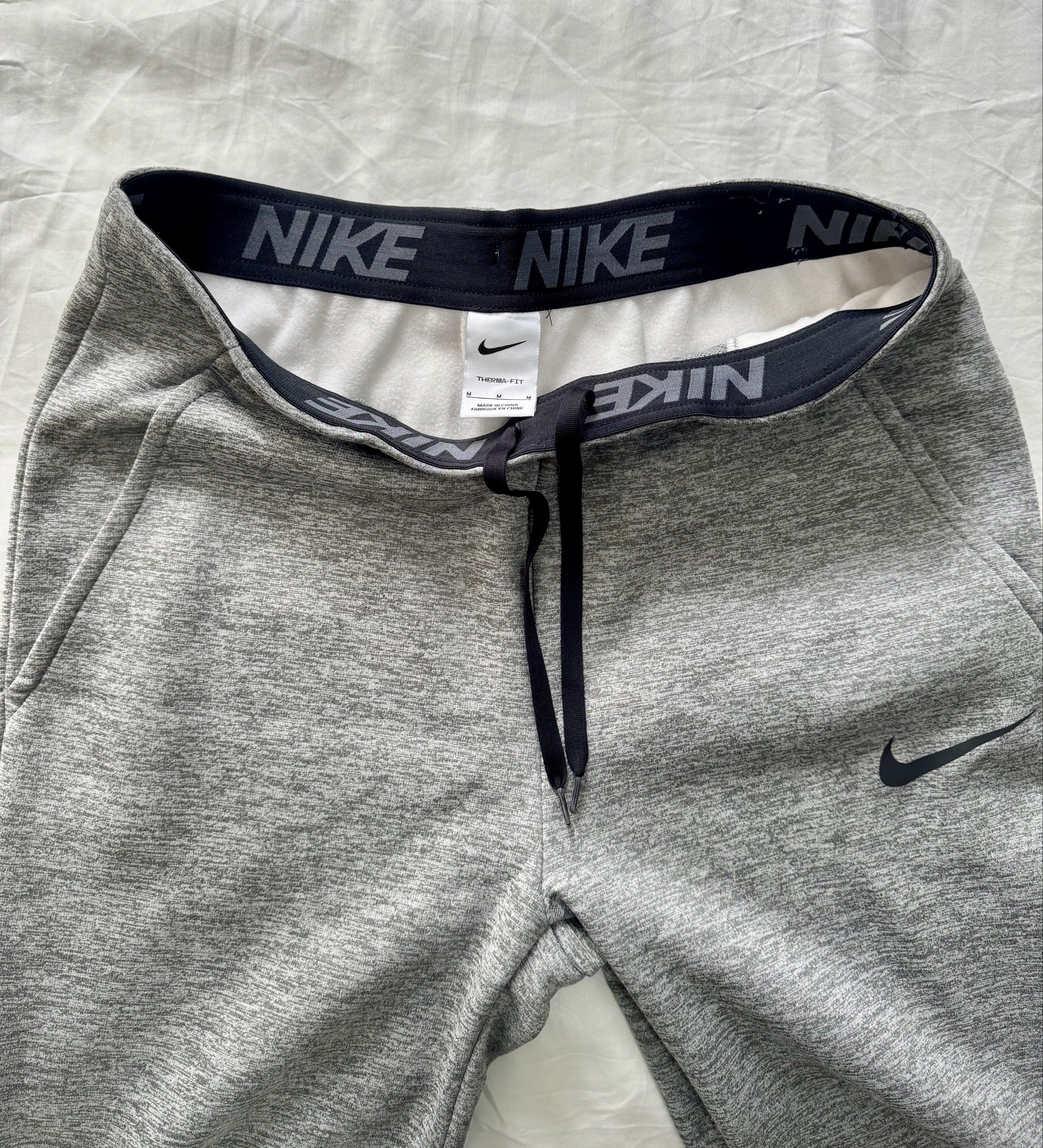 Nike Therma-FIT Sweatpants - Gray - Medium (Category: Joggers) located in Caloocan City. Submitted by leandroroman (Listing ID 1420642752, Image 3). Description: Used only once. Size: Medium Color: Gray Length: 42 inches.