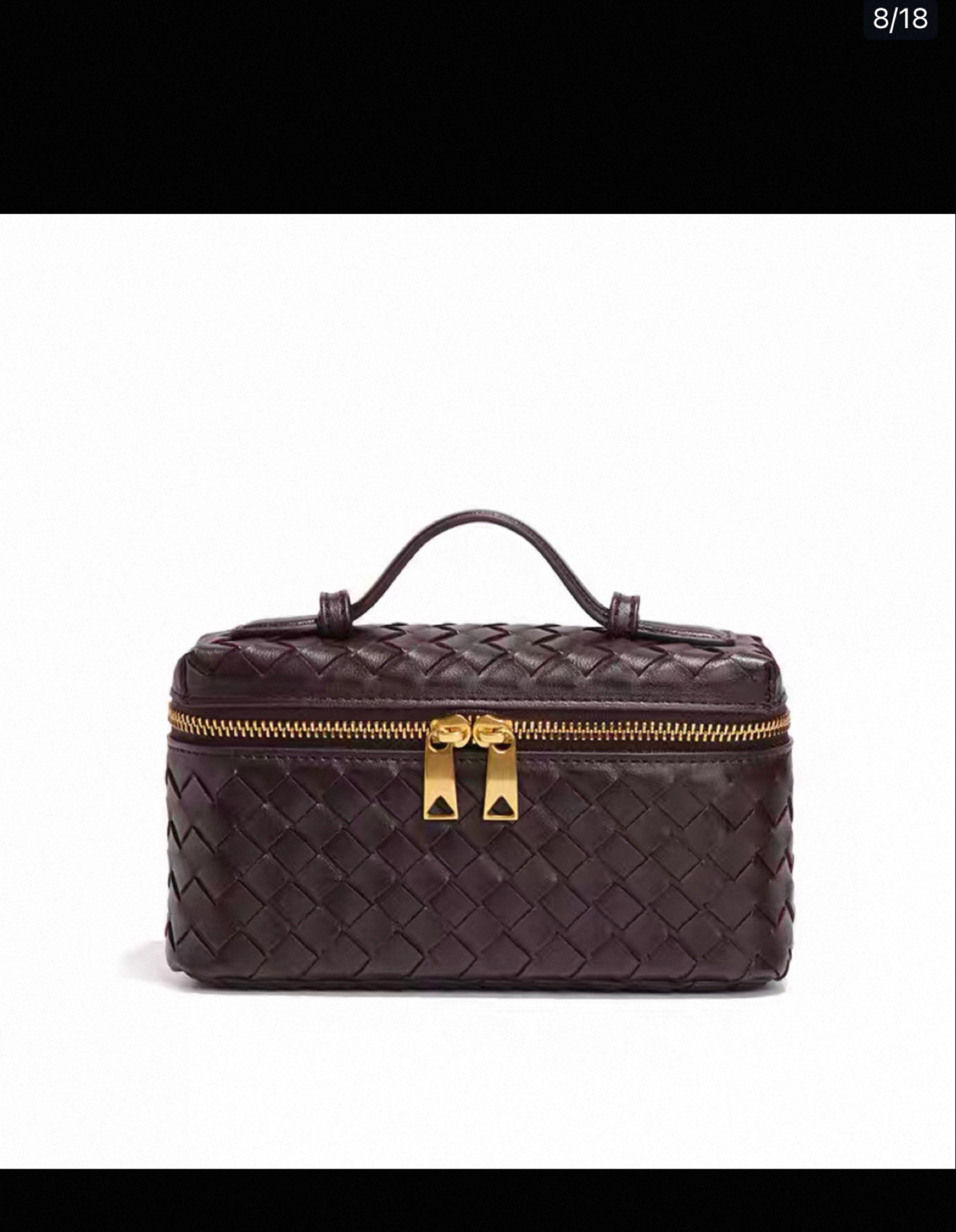 Pattern weaved bag (Category: Cross-body Bags) located in Singapore. Submitted by aphroditexx (Listing ID 1420718543, Image 1). Description: New Not used Detachable & adjustable strap Willing to nego.