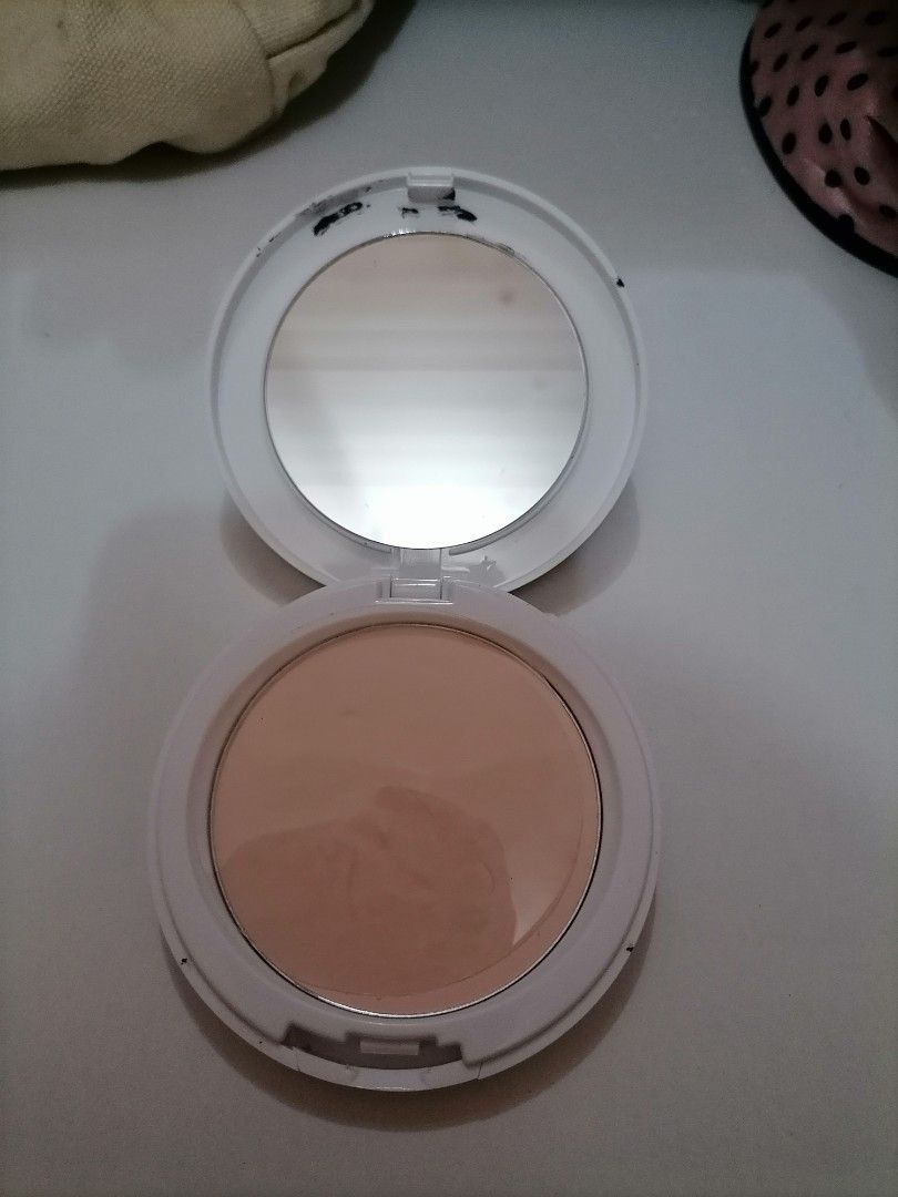 Pigeon Teens Compact Powder - Natural (Category: Makeup) located in Caloocan City. Submitted by weiner_ (Listing ID 1420699213, Image 3). Description: -Shade is too light for me -For fair skin - no puff - decluttering .