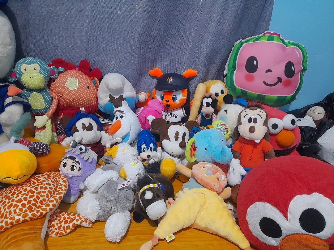 COCOMELON DISNEY Random STUFFEDTOYS (Category: Plushies & Soft Toys) located in Quezon City. Submitted by bartholomews2000 (Listing ID 1420711561, Image 2). Description: take all preloved magagamda pa, some may stains as is po. sobra dami stuffed toys ni LO. fairview qc gcash lalamove.