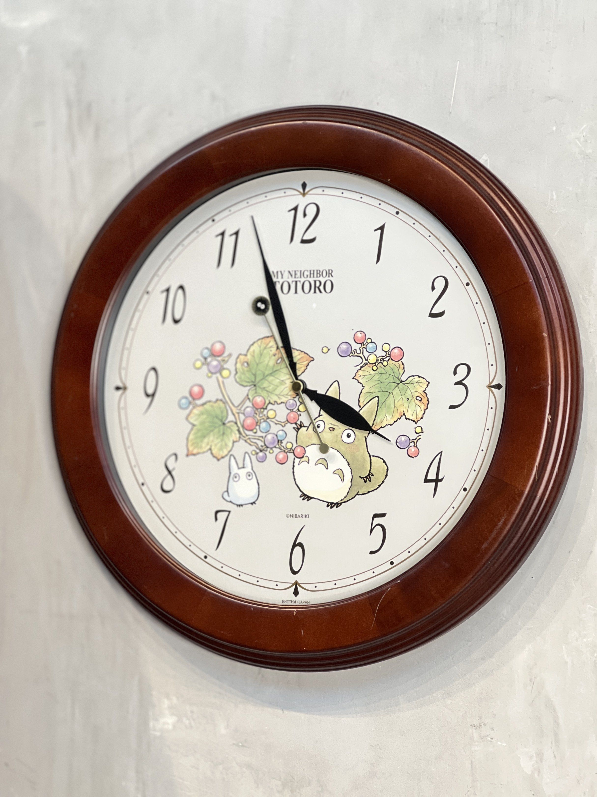 RHYTHM My Neighbor Totoro Wall Clock (Category: Clocks) located in Bulacan. Submitted by rock_off.thriftshop.ph (Listing ID 1420613518, Image 1). Description: 14 x 14 inches In good working condition.