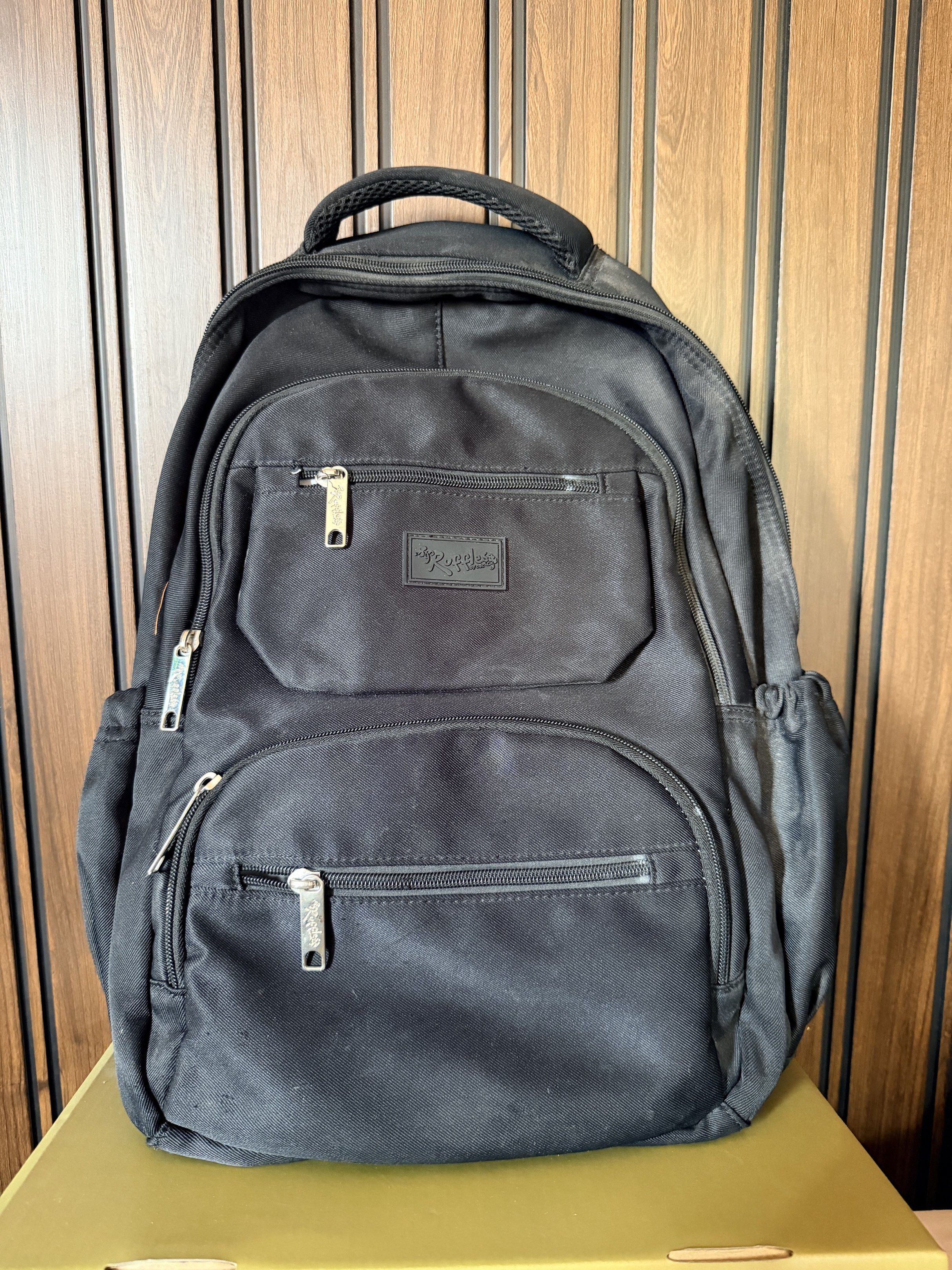 Ruffles backpack (Category: Backpacks) located in Muntinlupa City. Submitted by krishabernal (Listing ID 1420709785, Image 1). Description: Ruffles backpack Actual color: Black Need wash, maalikabok lang po. Price: 500.