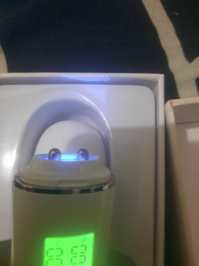 Skin moisture tester (Category: Face Care) located in Manila. Submitted by youbuy21 (Listing ID 1420630697, Image 3). Description: skin moisture tester with freebies .