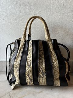 (Category: ) located in . Submitted by thriftingmeup (Listing ID 1420695460, Image 1). Description: .