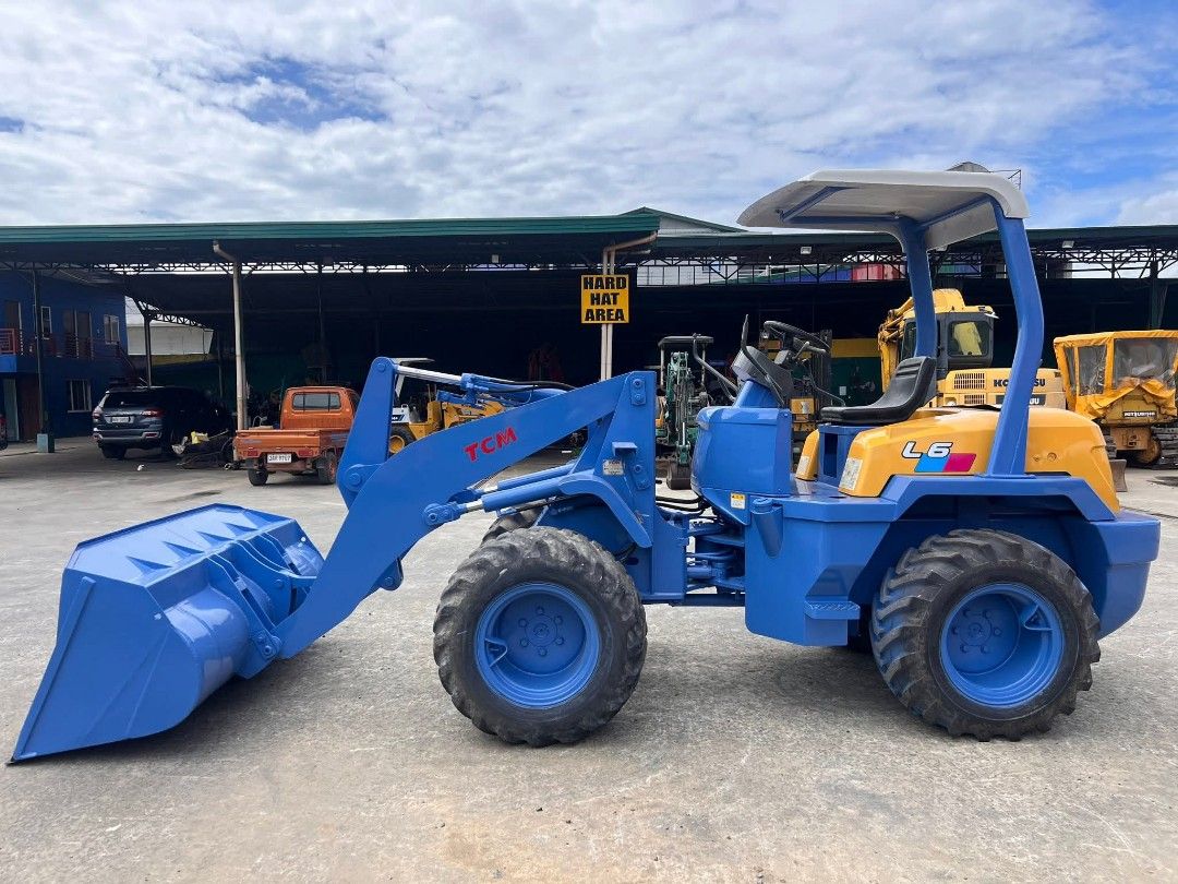 TCM L6-2 (Category: Heavy Vehicles) located in Manila. Submitted by joemelynas44875 (Listing ID 1420588289, Image 2). Description: TCM L6-2 mini loader 🔺 0.8cbm 🔺 2008 🔺 4 cylinder 🔺 4,000+hrs 🧿 Legit Japan surplus 💯 direct import 🧿 Fully reconditioned unit 🧿 With 1 month warranty for pump and engine 🧿 Cash or Bank finance 🪬For more details and inquiries pls PM or Ms. Joms 📲 09267665558.